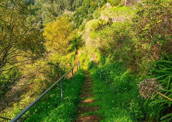 Santiago Alpine Escape Гаула